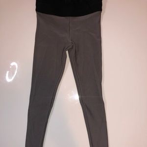BCBG ribbed legging